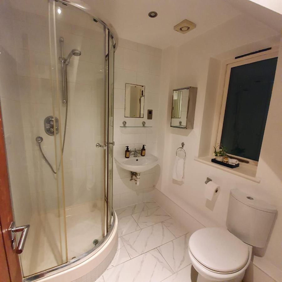 Spacious Beautiful And Warm Cottage With Parking Chelmsford Exteriér fotografie